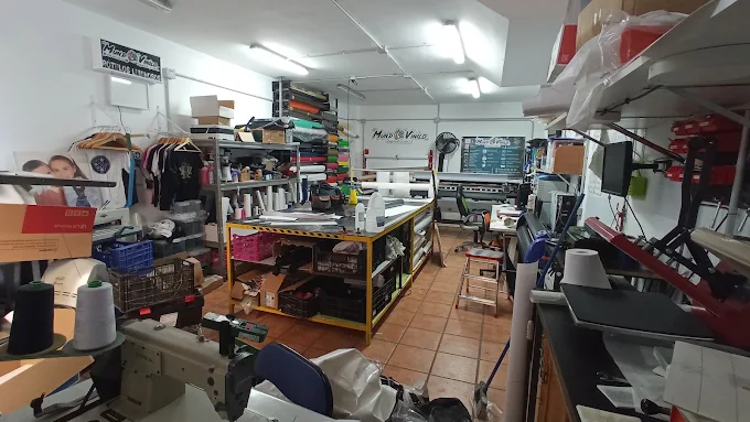 Taller de Tu Mundo en Vinilo BC en Lanjarón